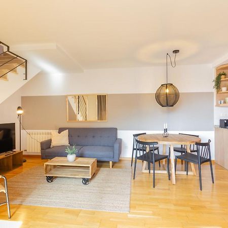 Elegante Duplex En Terrassa, Barcelona Apartment Екстериор снимка