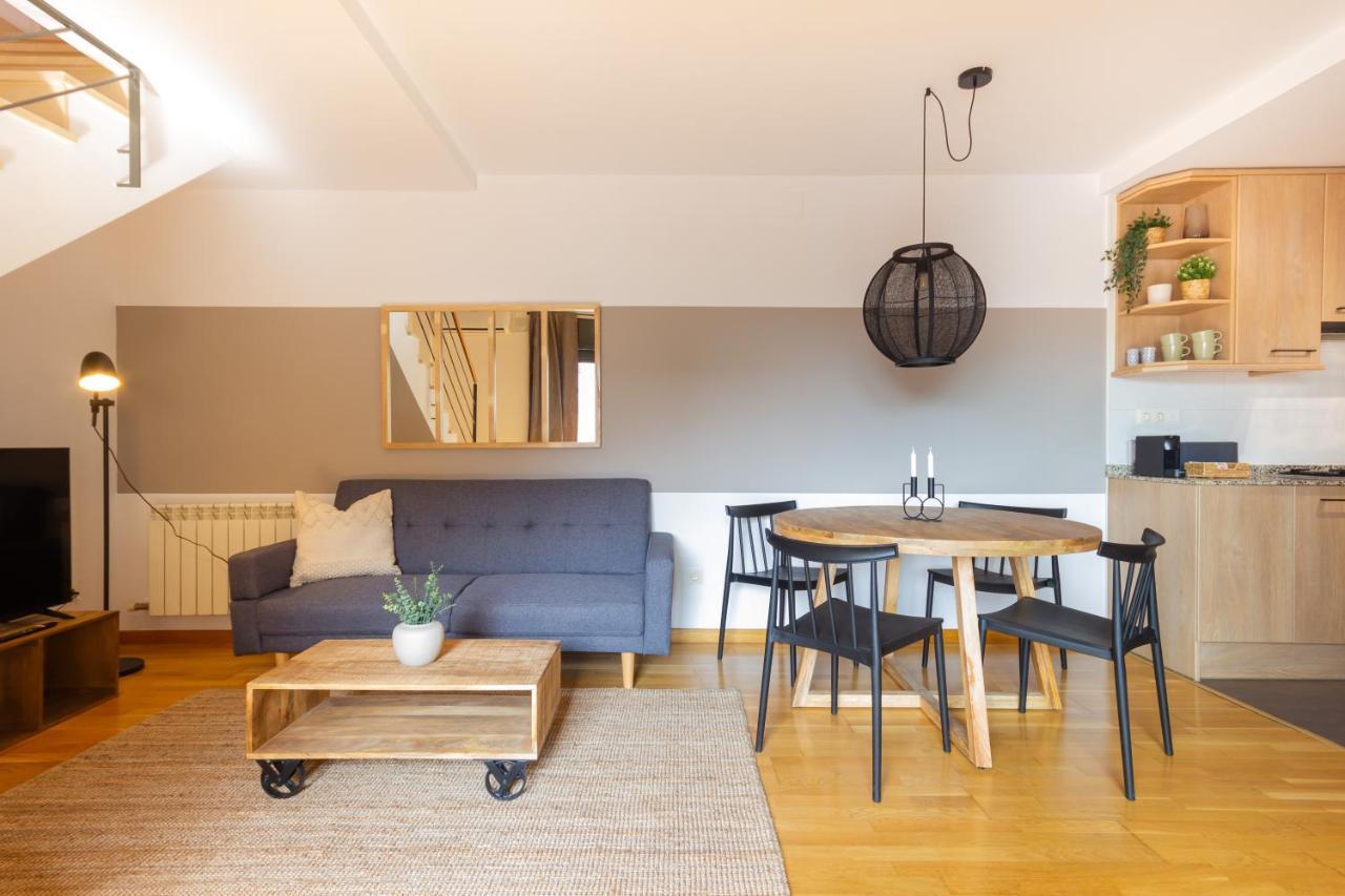 Elegante Duplex En Terrassa, Barcelona Apartment Екстериор снимка
