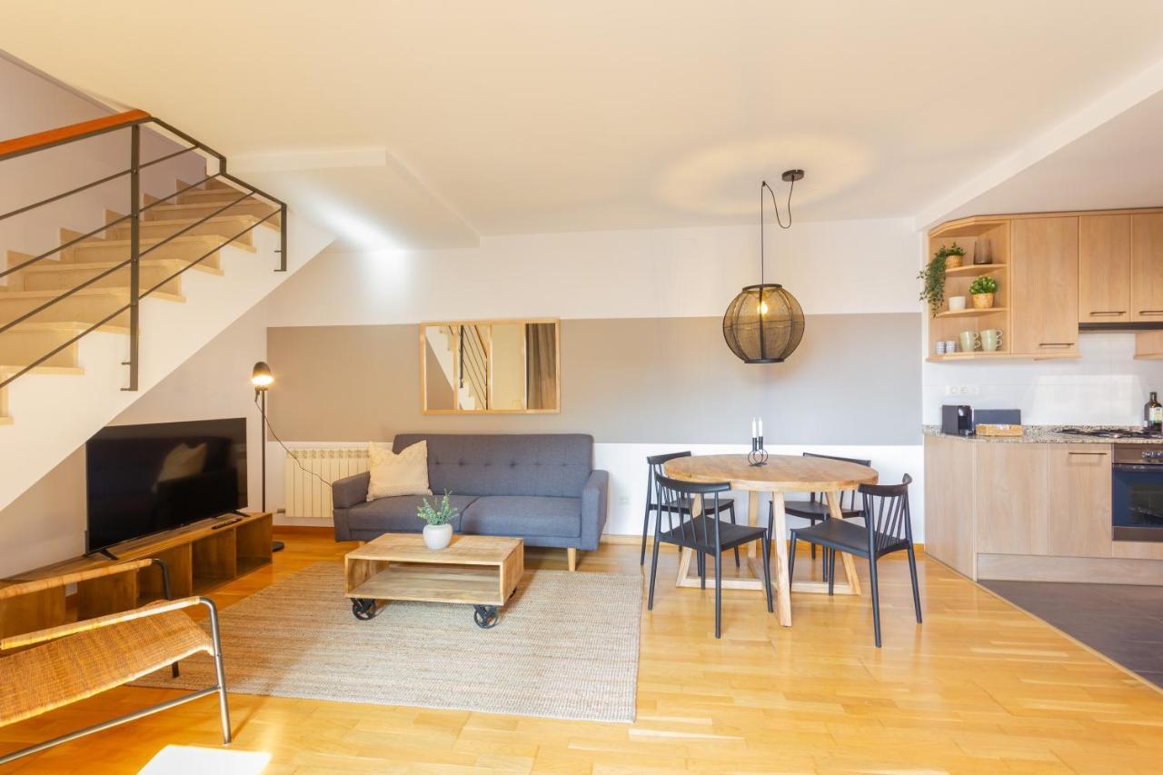 Elegante Duplex En Terrassa, Barcelona Apartment Екстериор снимка