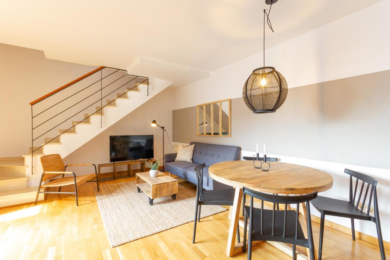 Elegante Duplex En Terrassa, Barcelona Apartment Екстериор снимка